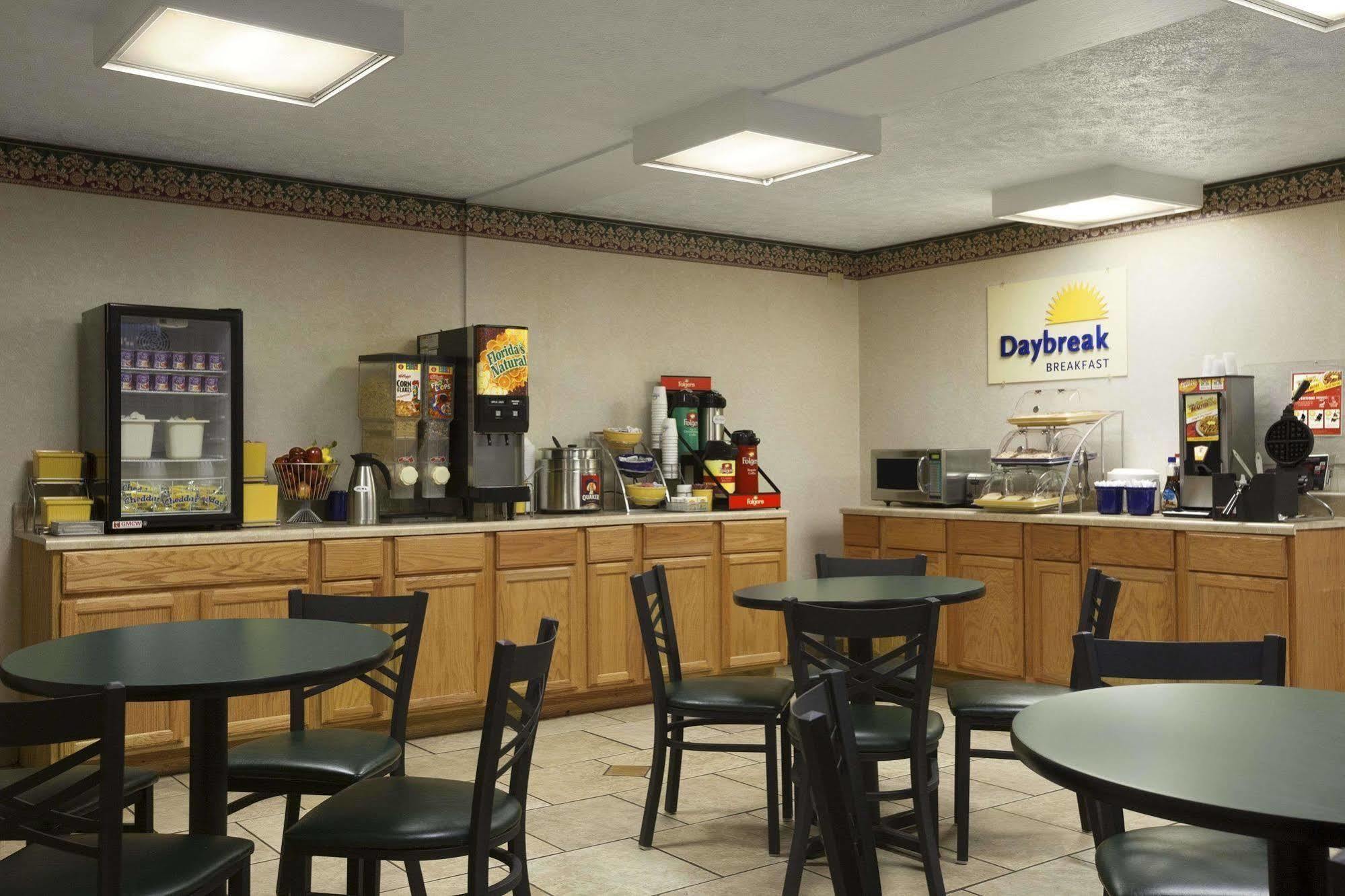 Days Inn By Wyndham Waynesboro Zewnętrze zdjęcie
